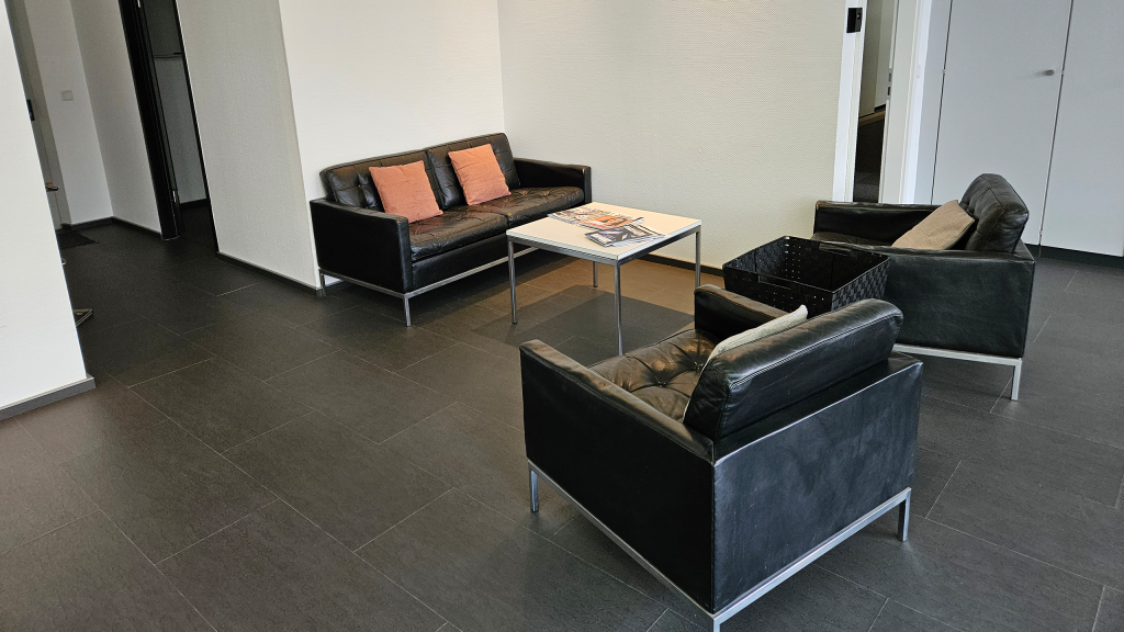 Gemütlicher Arbeitsbereich im Co-Working Space